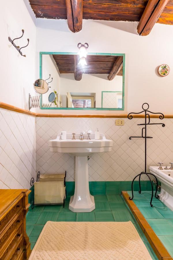 Residenza Capano Charming House By Napoliapartments Екстериор снимка